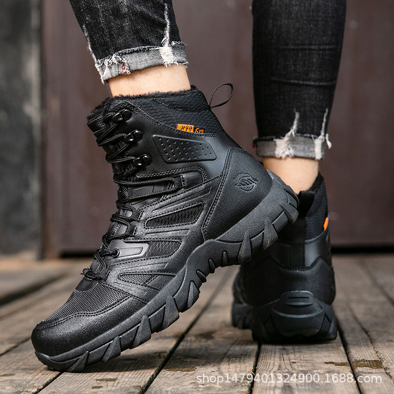 Women's winter trekking boots with insulated lining and non-slip sole Lune London