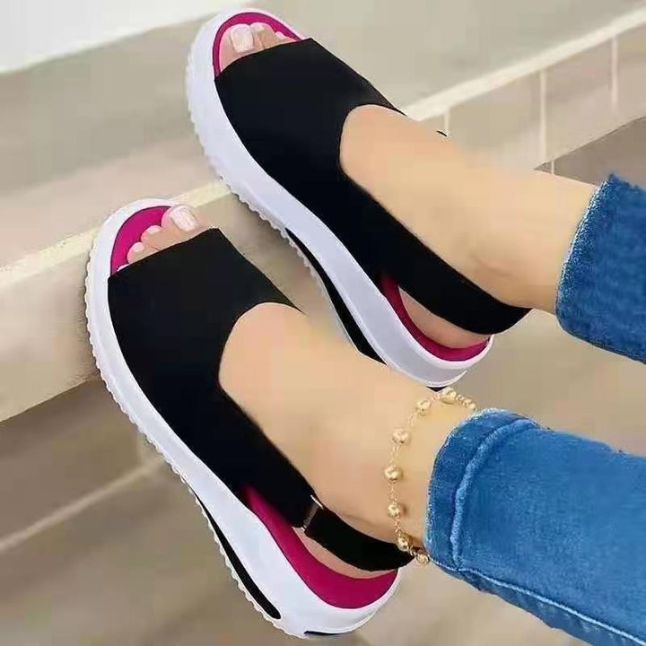 Casual women’s sandals with elastic straps and an anatomical footbed Lune London