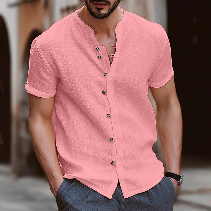 Casual short-sleeve shirt for men with button details Lune London