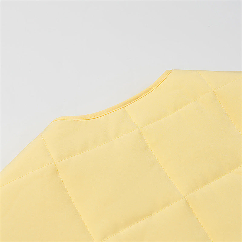 Quilted transitional jacket for women with button closure and functional pockets Lune London