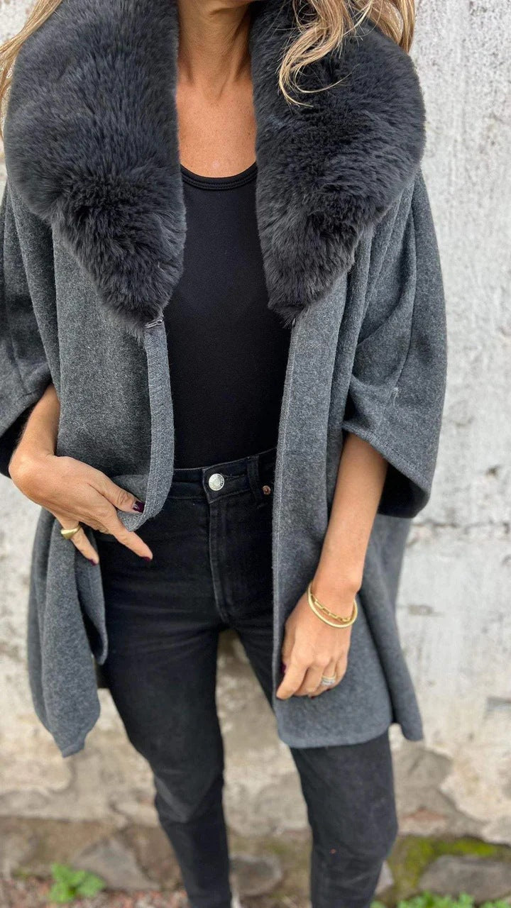 Ladies Elegant Wool Jacket with Luxurious Chic Faux Fur Collar