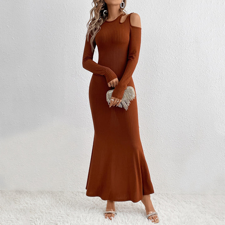 Robe maxi pour femmes avec un design découpé élégant et une coupe flatteuse pour la silhouette Chic & Stil
