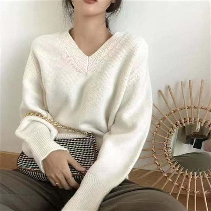 V-neck sweater for women in soft knit Lune London