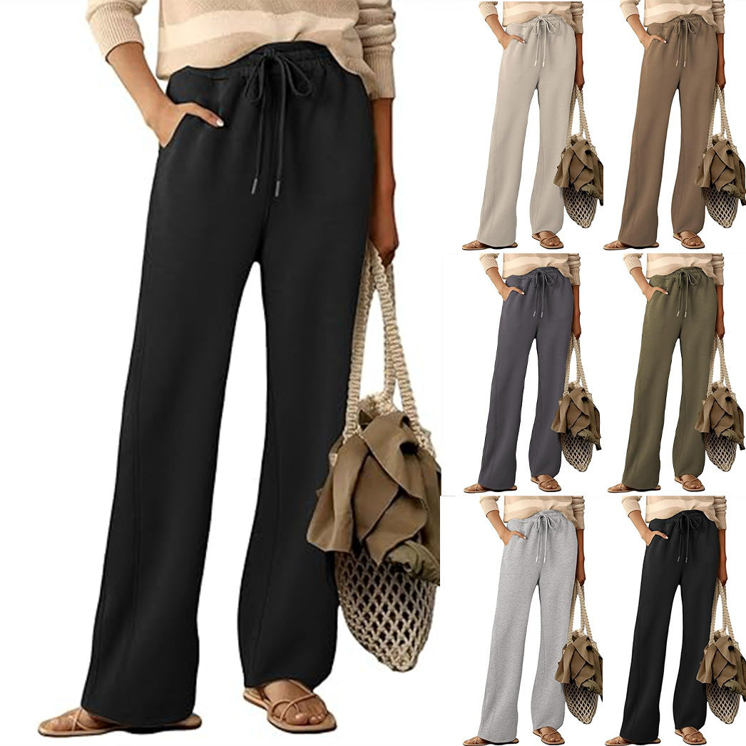 Comfortable leisure pants for women with a wide leg and practical pockets Lune London