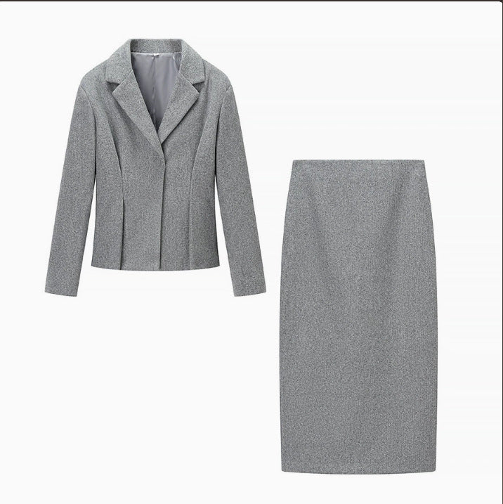 Ladies two-piece tailored business suit with blazer and pencil skirt Amarae