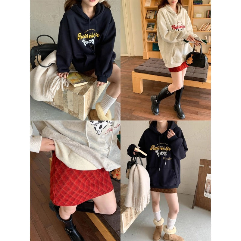 Women's Oversized Hoodie with Creative Print Chic & Stil