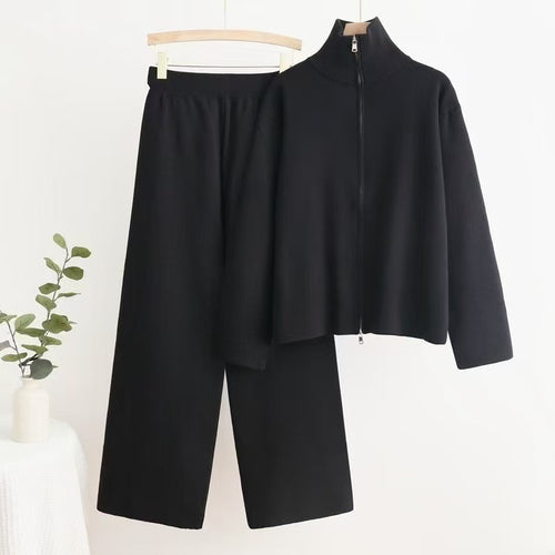 Comfortable knitted loungewear set for women with high collar Amarae