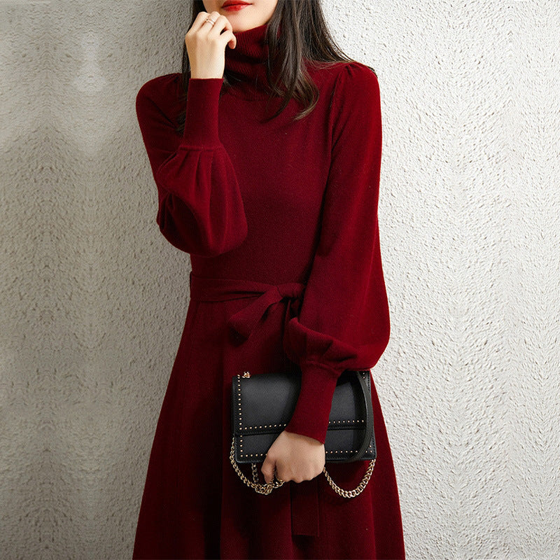 Robe tricotée pour femmes avec col montant et ceinture ajustée Chic & Stil