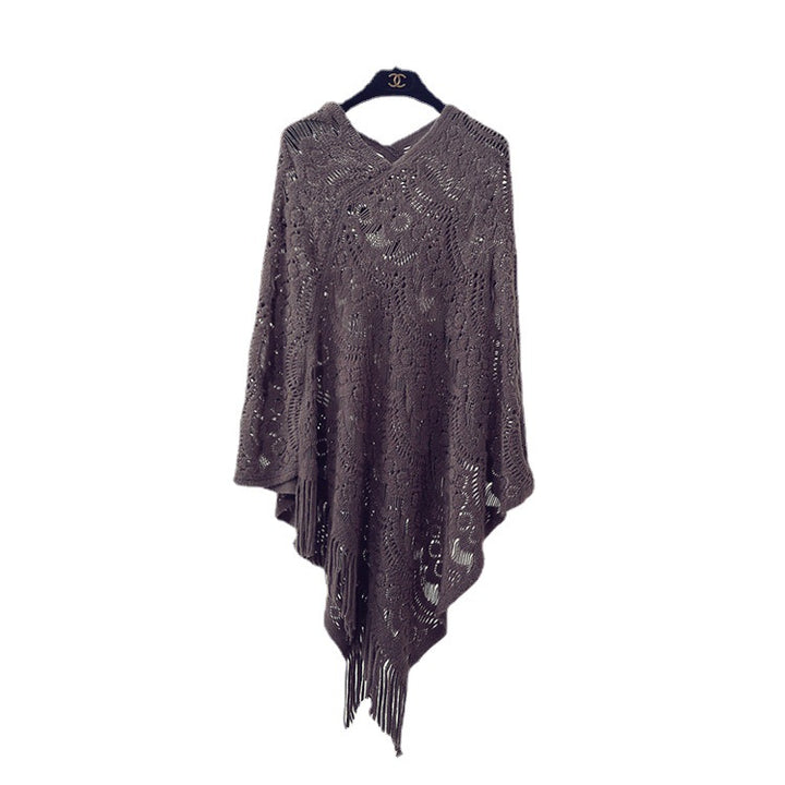 Ladies Fine crochet cape with fringes Lune London