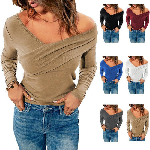 Women's top with deep V-neck and relaxed fit Amarae