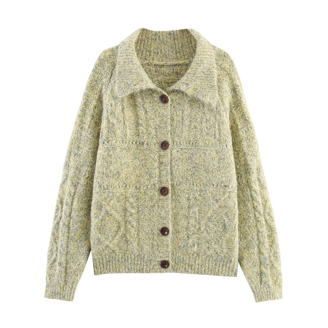 Knitted jacket for women with a chic and soft fabric and decorative buttons Lune London