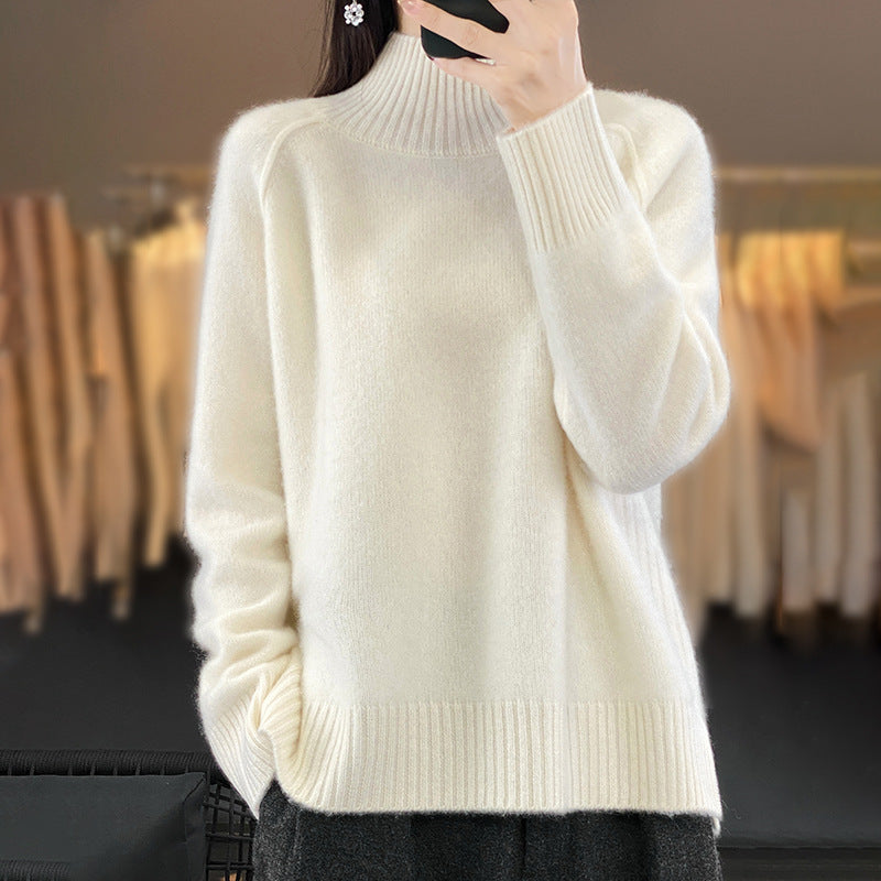 Cozy knit sweater for women with raglan sleeves and a fine ribbed texture Lune London