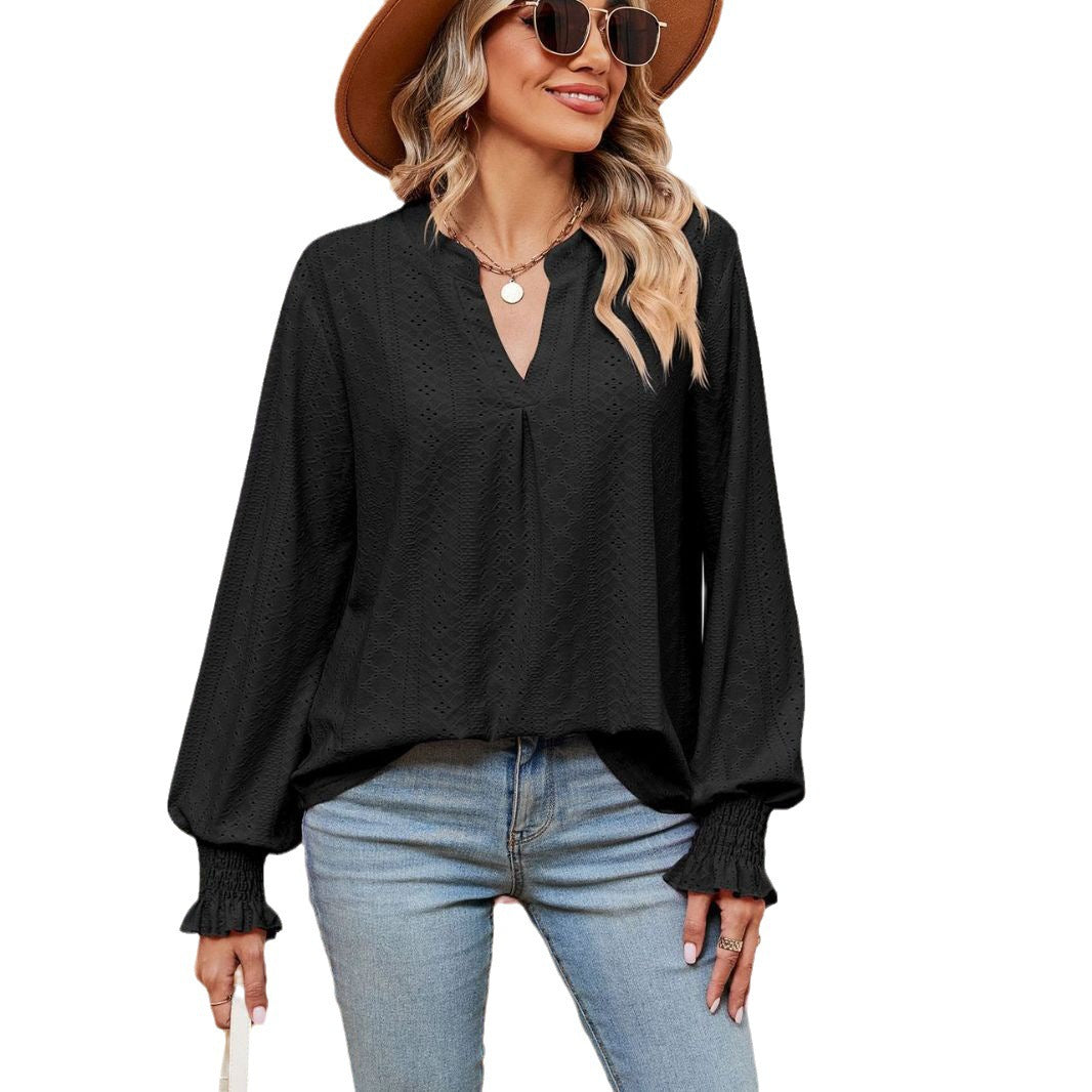 Women's blouse with lace pattern and elegant cut Lune London