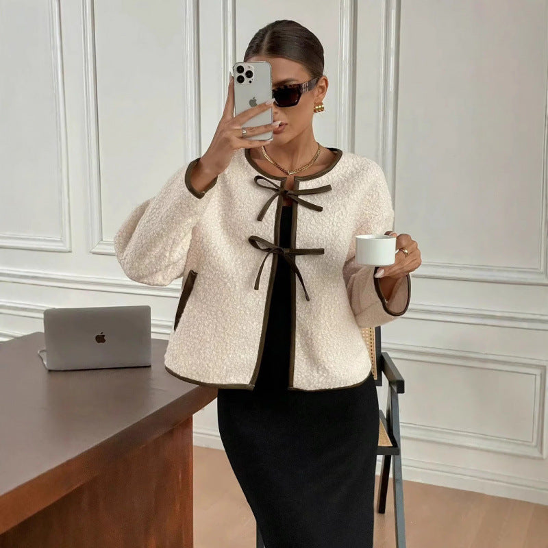 Veste de loisir pour femmes en tapis avec lien décoratif et poches élégantes Chic & Stil