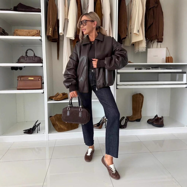 Veste en cuir surdimensionnée pour femmes avec col profond et fermeture éclair Chic & Stil