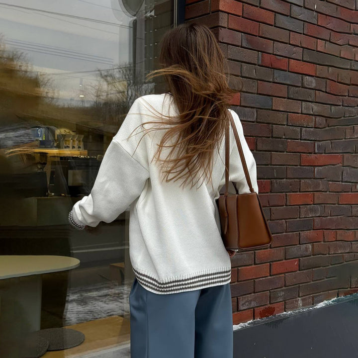 Oversized knit sweater for women with graphic print Lune London