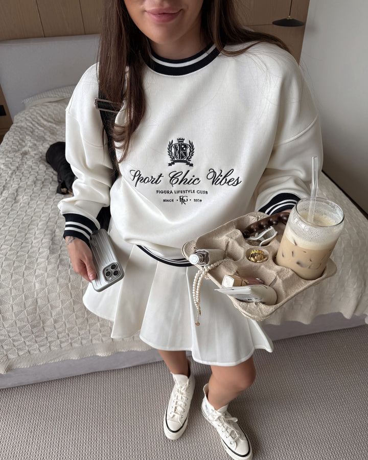 Women's sweatshirt with sporty chic and contrasting details Lune London