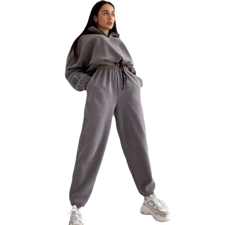 Women Comfortable and Stylish Loungewear Set with Elastic Waist and Chic Crop Top