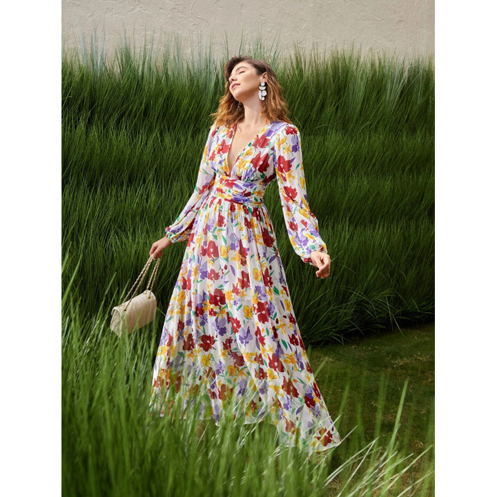 Maxi dress for women with fluid cut and romantic floral pattern Lune London