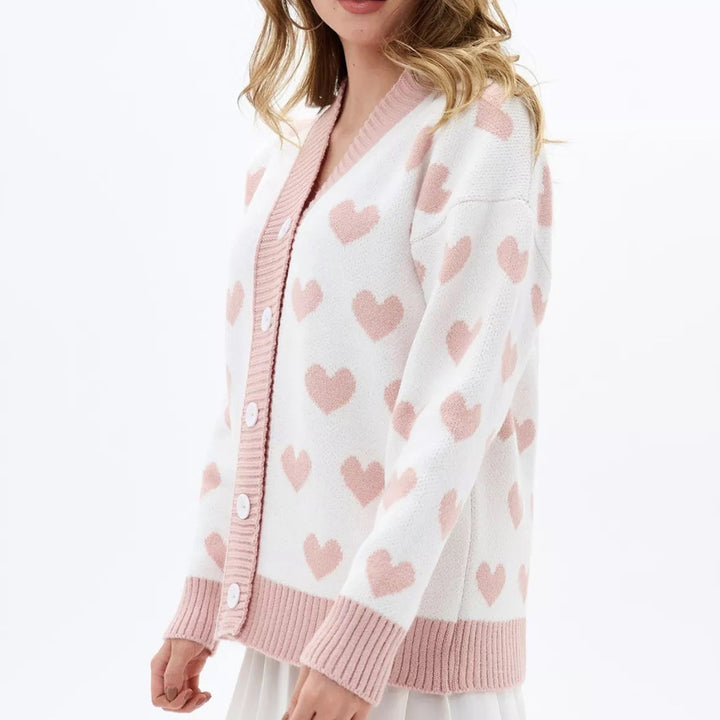 Cardigan pour femmes avec motif en cœurs et détails de boutons Chic & Stil