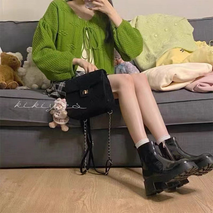 Sweater tendance pour femmes avec des rubans décoratifs et un motif texturé Chic & Stil