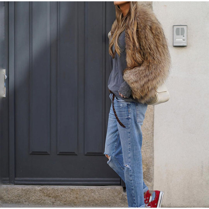 Ladies Luxurious Faux Fur Jacket in Oversized Cut Lune London
