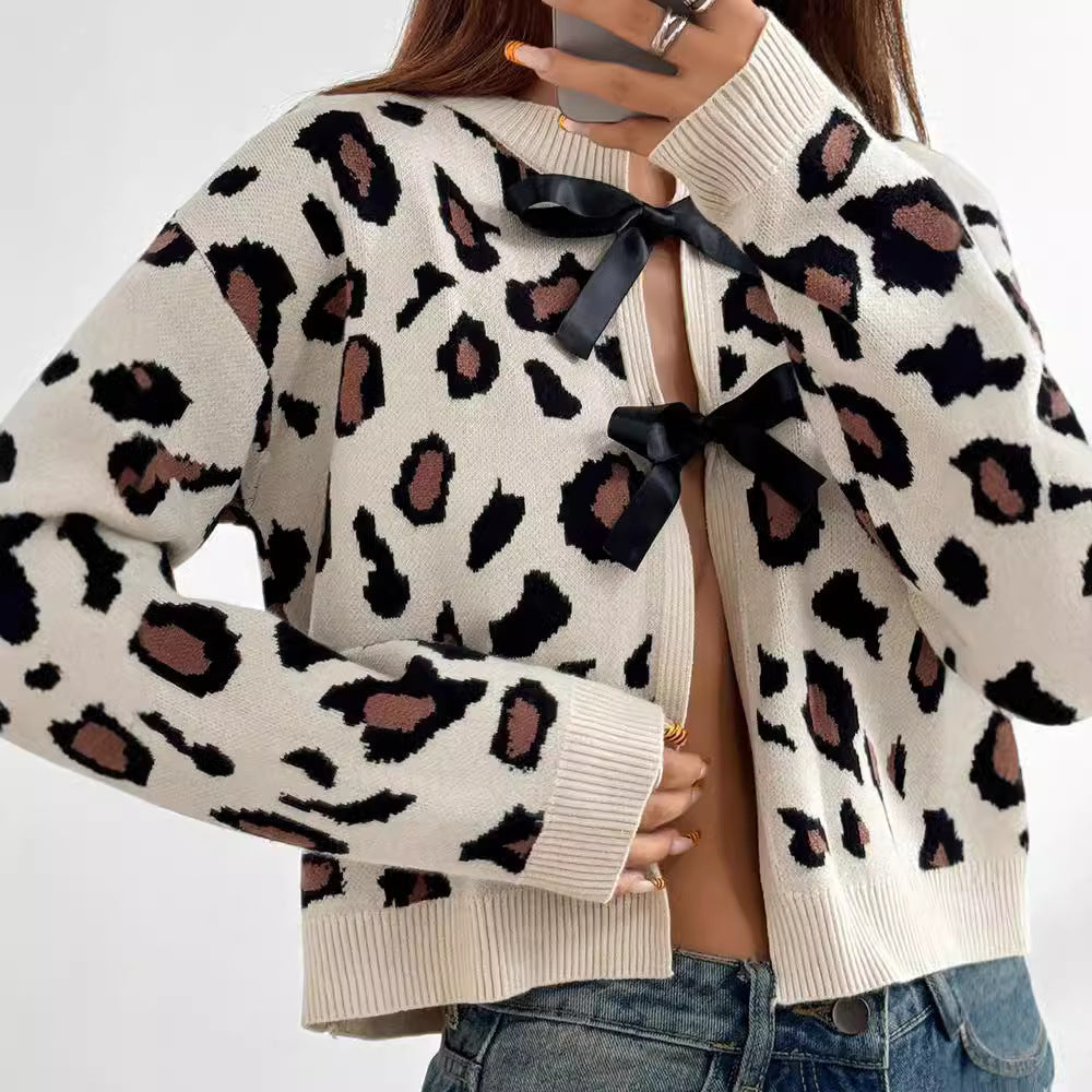 Women Trendy Cardigan with Playful Knots Lune London