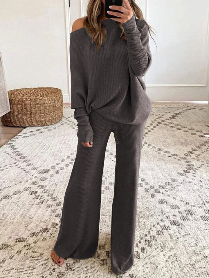 Ensemble de détente en tricot décontracté pour femmes avec coupe ample et haut épaules nues Chic & Stil