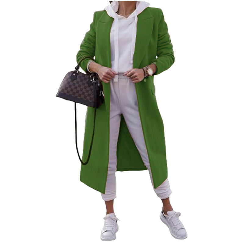 Trendy women's oversized coat with elegant lapels and practical pockets Lune London