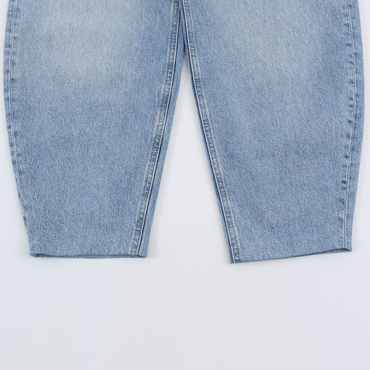 Women High-Waisted Relaxed Jeans with Tapered Leg Amarae