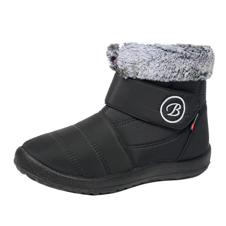 Insulated winter boots for women with practical velcro closure and warm fleece lining Lune London