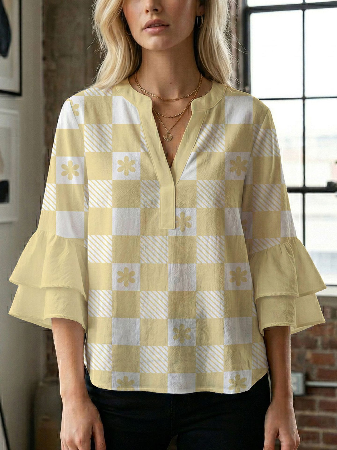 Women's blouse with voluminous wing sleeves and intense leaf pattern Lune London