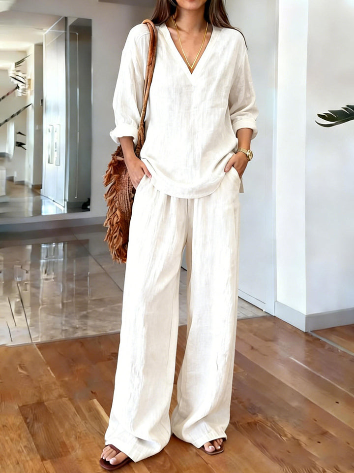 Women's Lightweight Summer Pants with Loose Fit and V-Neck Shirt Lune London