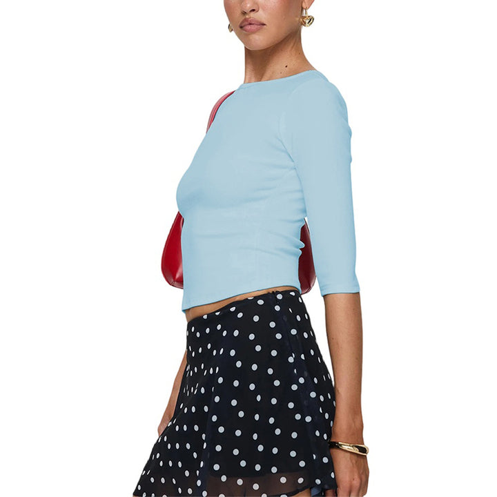 Cropped long sleeve shirt for women with an elegant round neckline and a cut that highlights the silhouette Chic & Stil