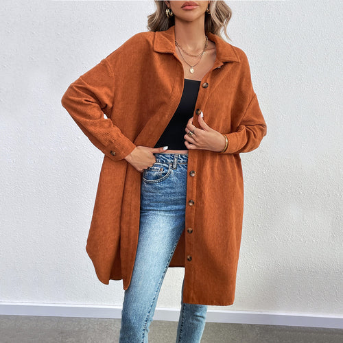 Chemise veste à manches longues pour femmes en tissu cord soft avec patte de boutonnage Chic & Stil