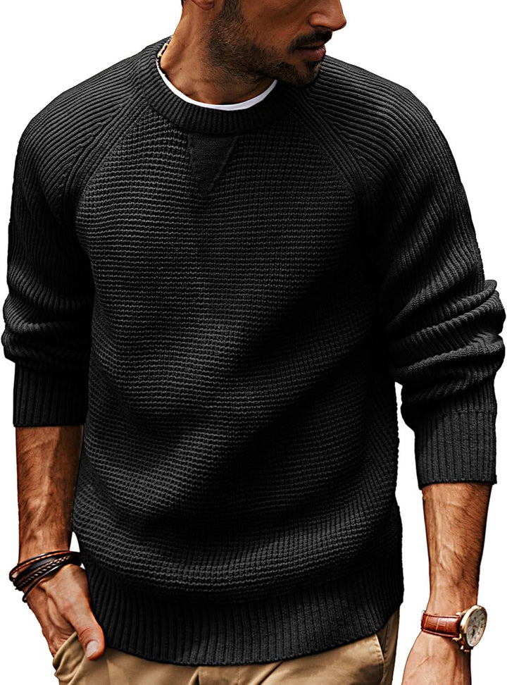 Casual knitted sweater for men with a structured fabric pattern and a round collar Lune London