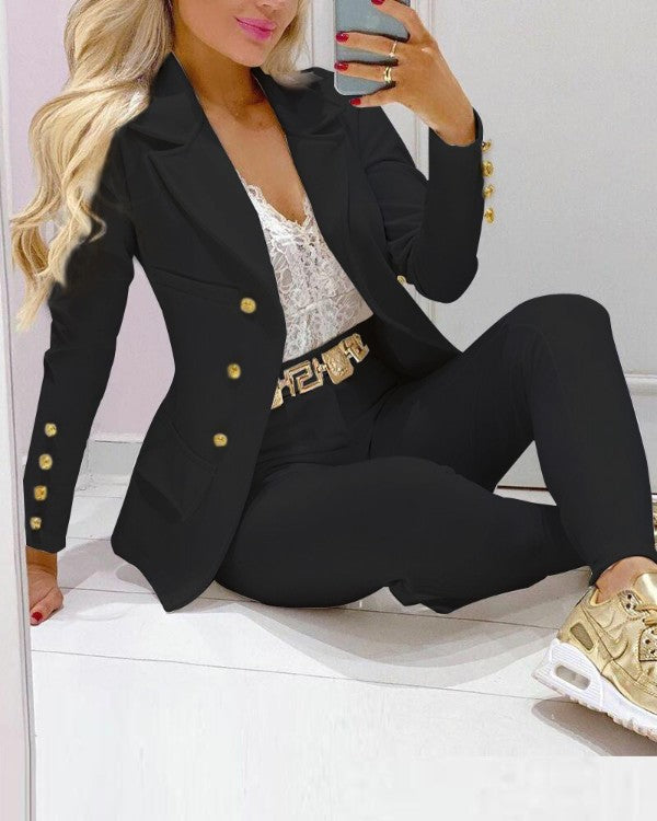 Women Elegant blazer set with decorative buttons and fitted cut Amarae