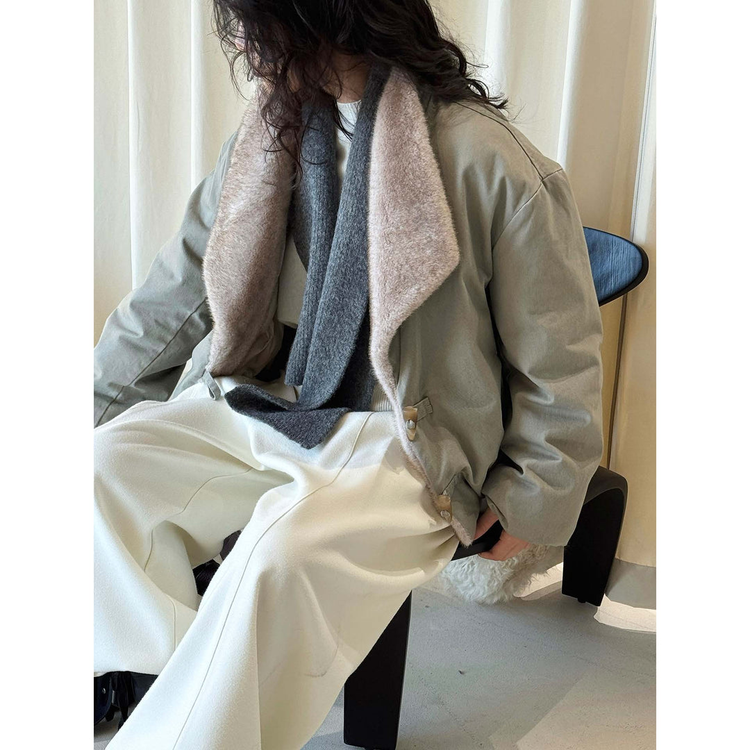 Women’s short jacket in oversized fit with detachable faux fur collar Amarae
