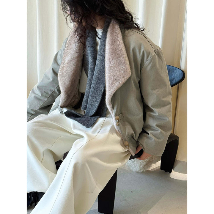 Women’s short jacket in oversized fit with detachable faux fur collar Amarae