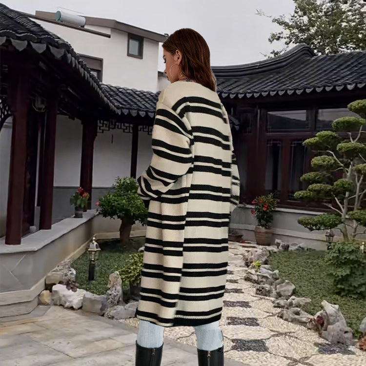 Women’s knit jacket with modern striped pattern and open cut Lune London