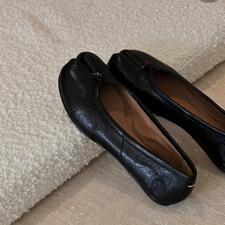 Ladies Contemporary Split-Toe Ballet Flats Lune London