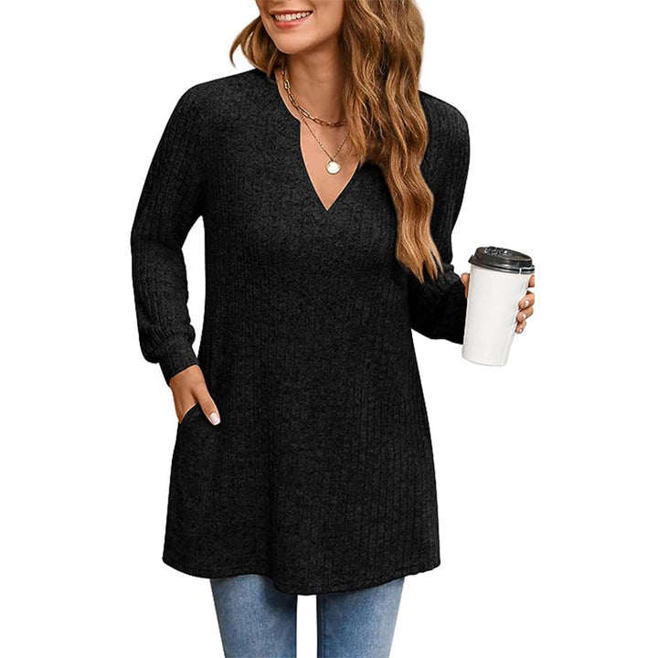 Women Casual Knit Tunic with Side Pockets and V-Neck Lune London