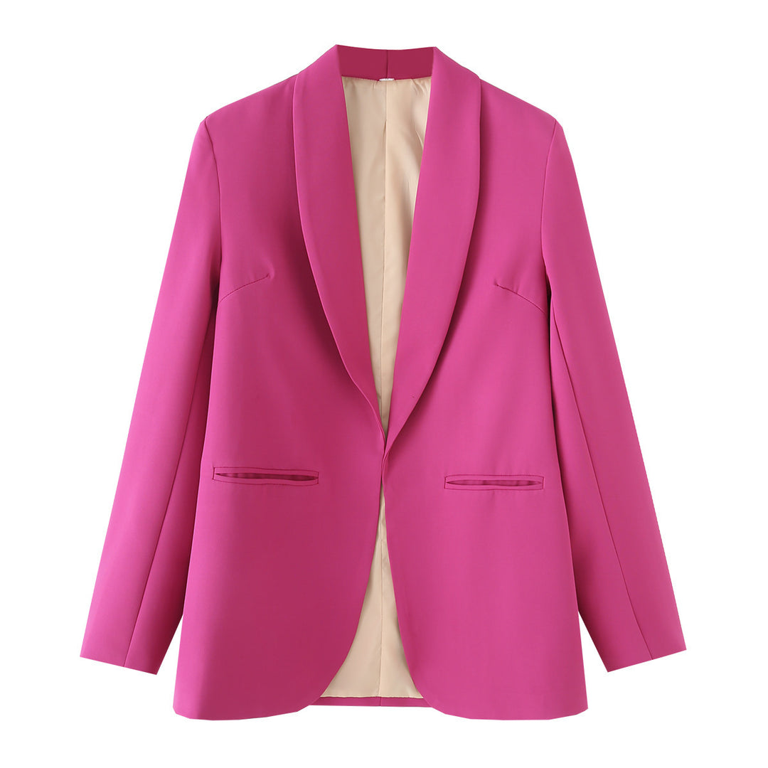 Elegant blazer jacket for women with a modern cut and structured pockets Lune London