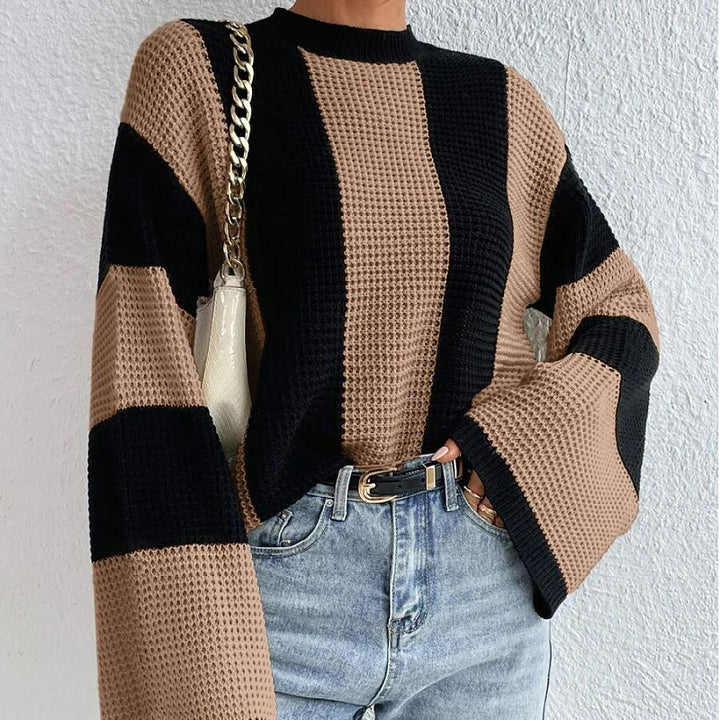 Knitted sweater for women with textured honeycomb pattern and wide sleeves Lune London