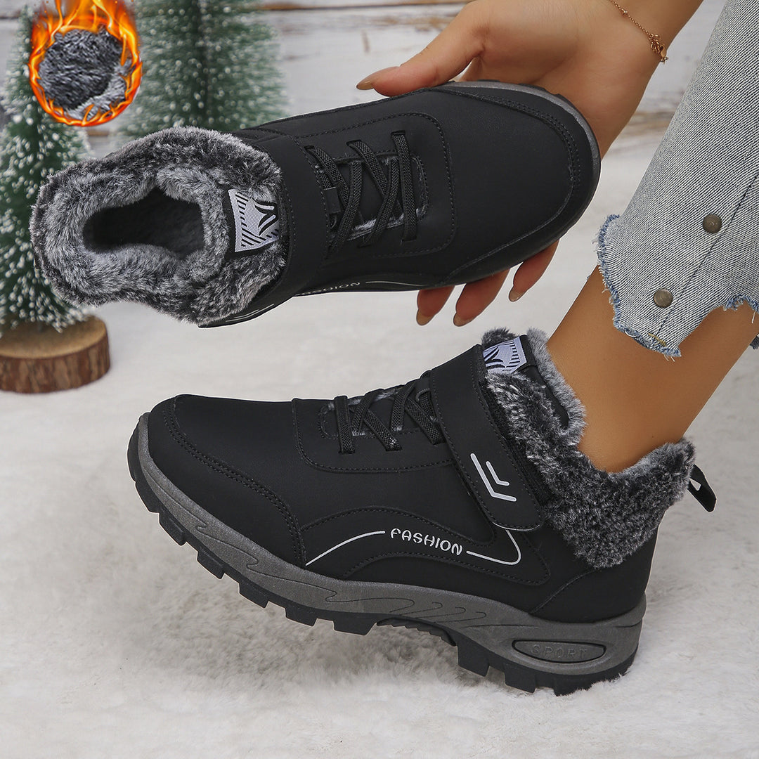 Women's winter boots with warm lining and non-slip sole Lune London