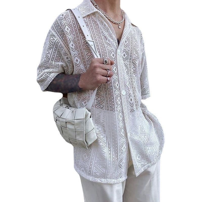 Short-sleeve shirt for men with textured pattern and button placket Lune London
