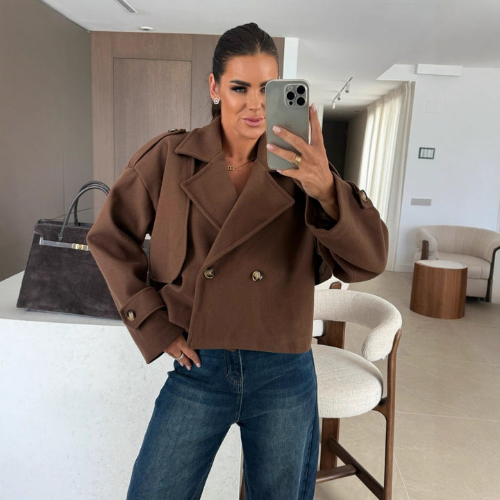 Veste féminine à double pli et à coupe cintrée Chic & Stil