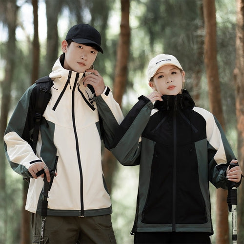 Technical outdoor jacket for men with waterproof properties and an adjustable hood Amarae