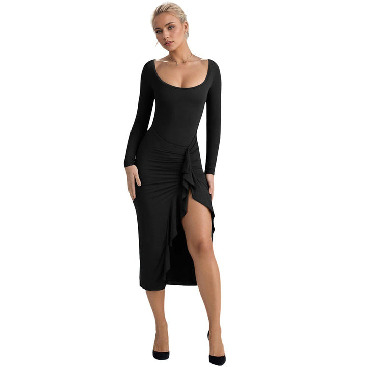 Robe longue à manches longues flatteuse pour la silhouette avec fente latérale et détails drapés Chic & Stil