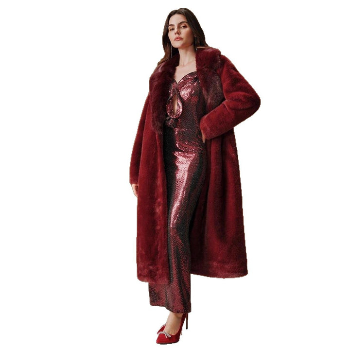 Luxury faux fur coat for women with elegant collar Lune London